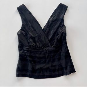 The Limited black silky v neck tank top
Size small